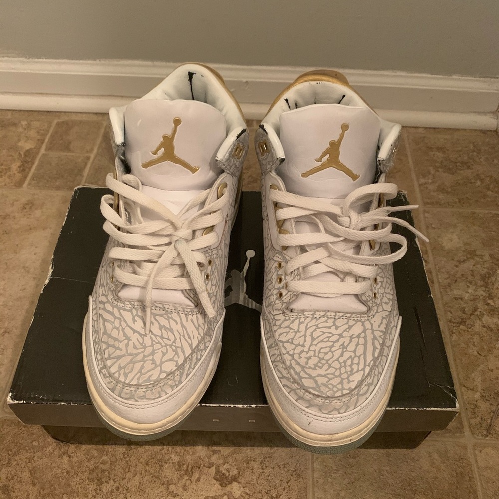 Air Jordan 3 Retro “Flip” Custom